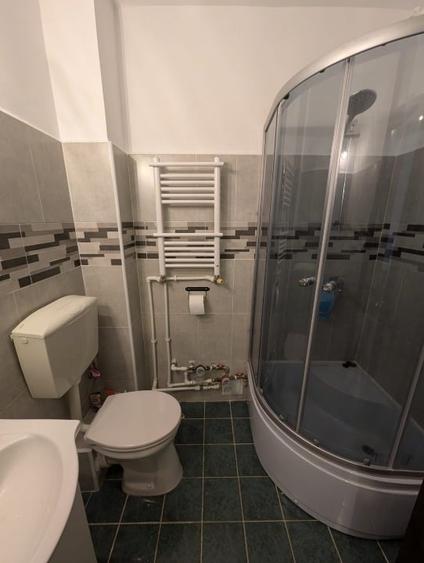 Apartament cu 3 camere decomandat în Băneasa