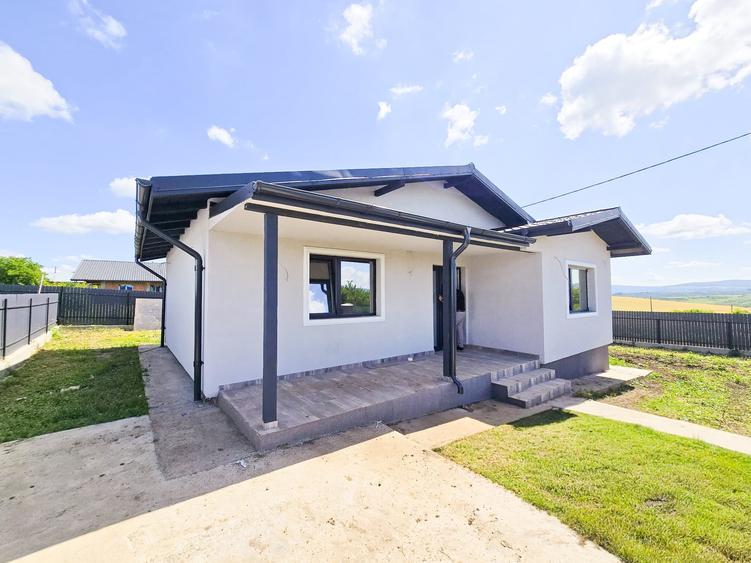 Casă cu 3 camere cu Teren 400 Mp în Ciurbești