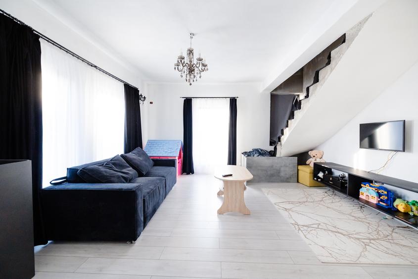 Casă individuală cu 5 camere cu Teren 502 Mp în Vladimirescu
