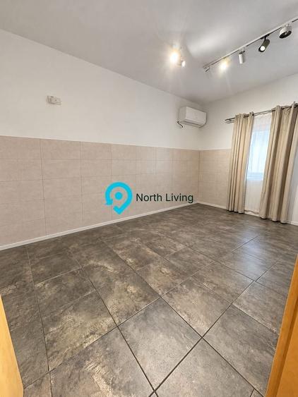 Apartament cu 4 camere semidecomandat în Aviatorilor