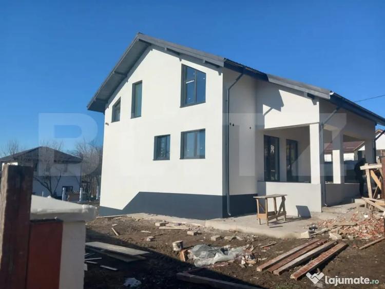 Casă cu 5 camere cu Teren 500 Mp în Valea Adâncă