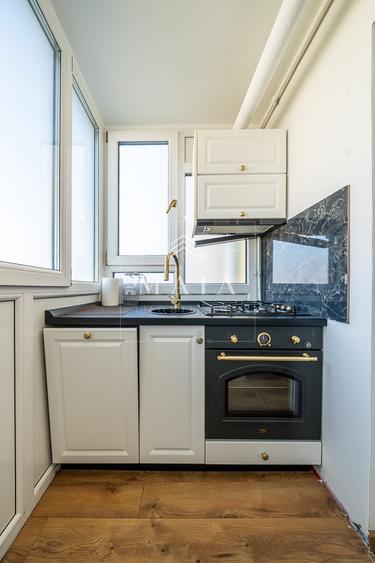 Apartament cu 3 camere decomandat în Central