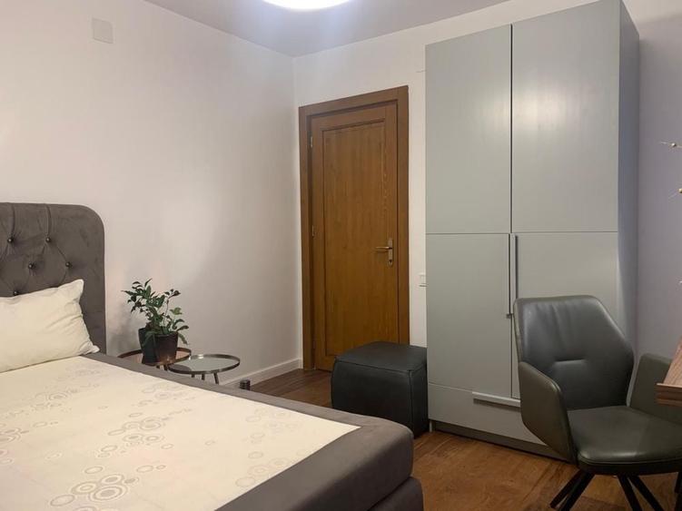 Apartament cu 2 camere decomandat în Cornișa
