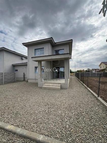 Casa spațioasa – 4 Dormitoare – Despartita prin Garaj (140 mp utili, 400 mp