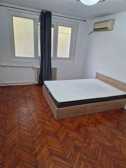 Inchiriez garsoniera comfort 1 aflata la parterul unui bloc de 4 etaje ,35 mp,situata pe bulevardul - 7