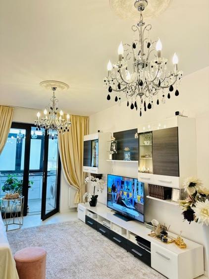 Apartament cu 3 camere semidecomandat în Drumul Taberei