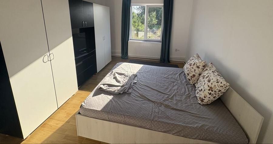 Casă cu 2 camere în Central