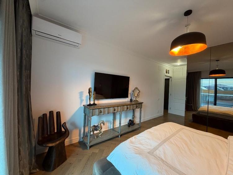 Apartament cu 3 camere decomandat în Pipera