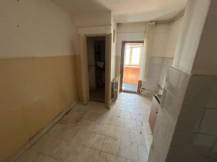 Apartament cu 3 camere decomandat în Gara