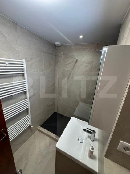 Apartament cu 3 camere decomandat în Tudor