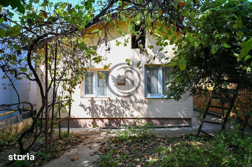 Casă cu 2 camere decomandat cu Teren 444 Mp în Bucov