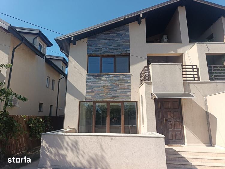 Casă cu 4 camere cu Teren 400 Mp în Central