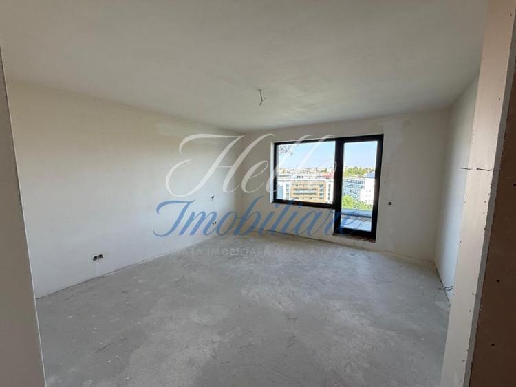 Penthouse cu 3 camere decomandat în Zorilor