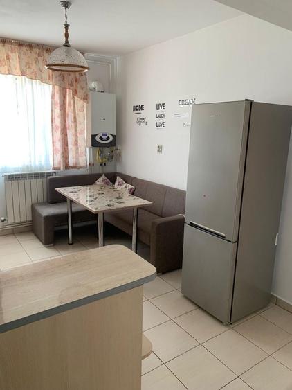 Apartament cu 2 camere semidecomandat în Groapa