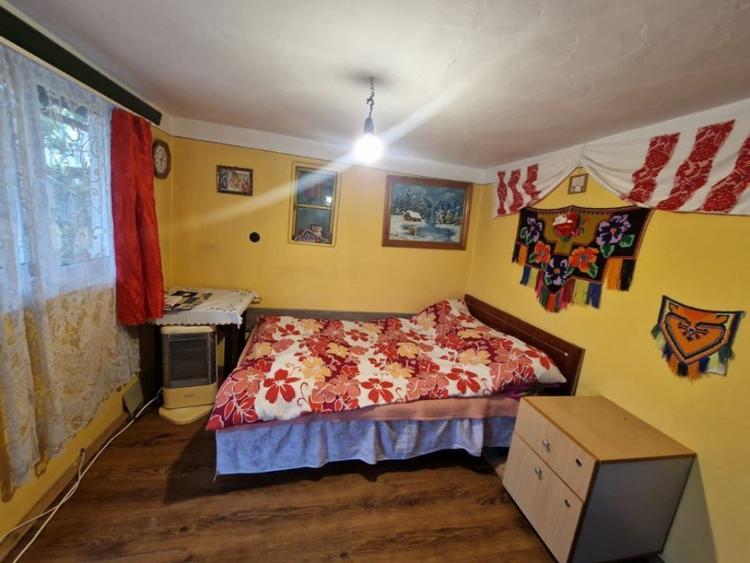 Casă cu 3 camere cu Teren 2100 Mp în Lunca