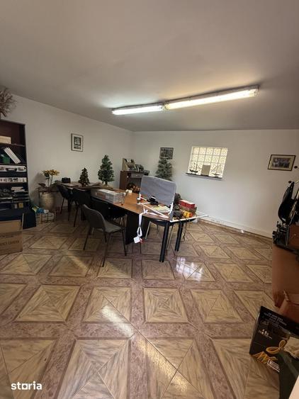 Casă cu 8 camere cu Teren 202 Mp în Pieptănari