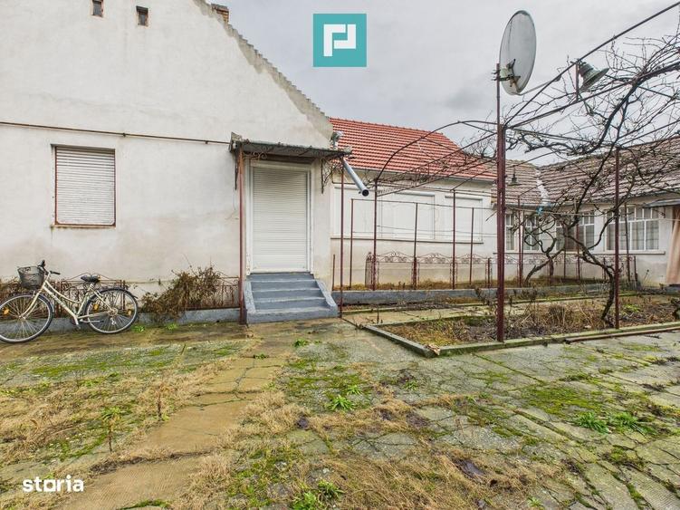 Casă cu 4 camere în Central