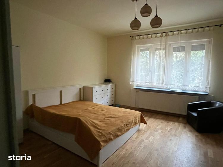 Casă cu 3 camere cu Teren 280 Mp în Central