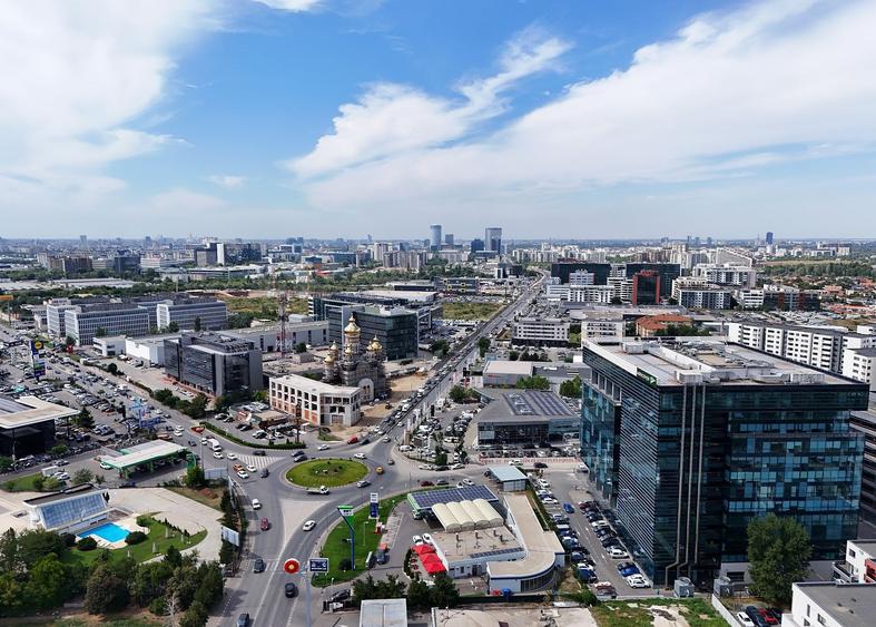 Birou, de 27,600 mp, în Pipera