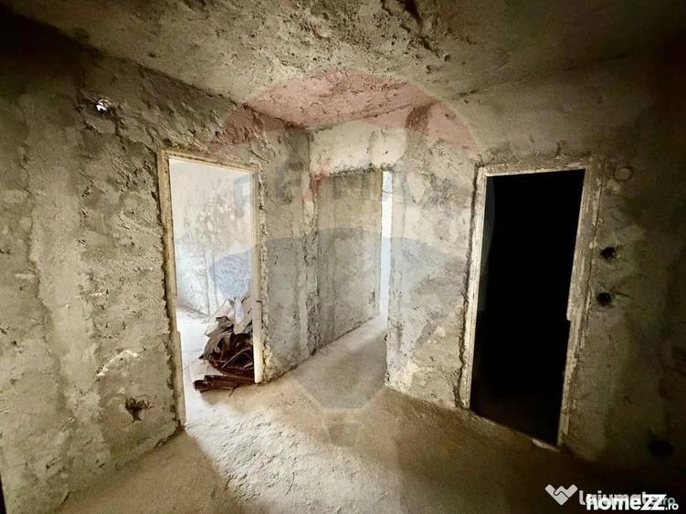 Apartament cu 4 camere decomandat în Brăilei