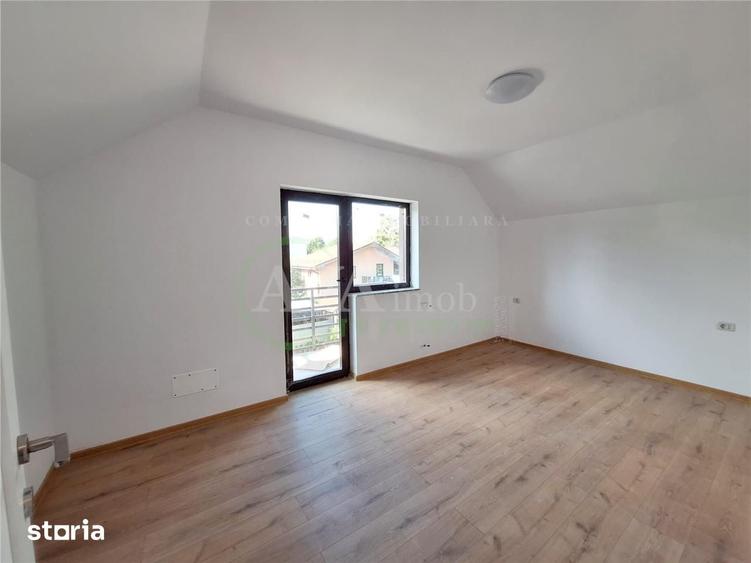 Casă cu 4 camere cu Teren 470 Mp în Republicii