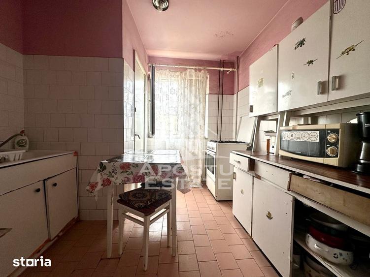 Apartament cu 2 camere semidecomandat în Dâmbovița