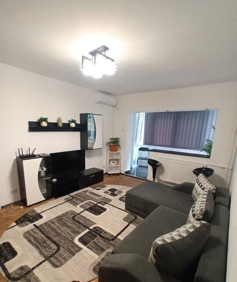 Apartament cu 2 camere semidecomandat în Apărătorii Patriei