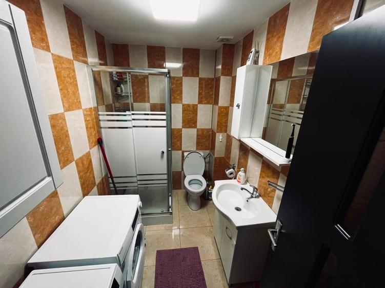 Garsonieră decomandată, mobilată în Valea Lupului