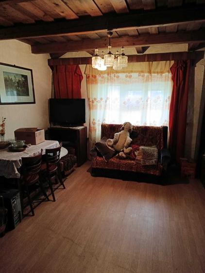Casă cu 3 camere în Central