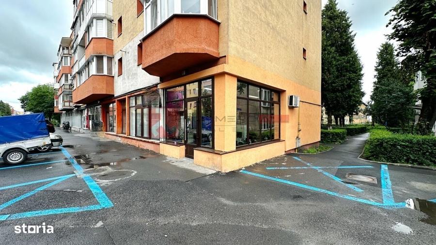 Spațiu comercial, de 40 mp, în Tractorul