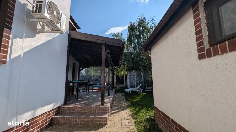 Casă cu 4 camere în Samurcași