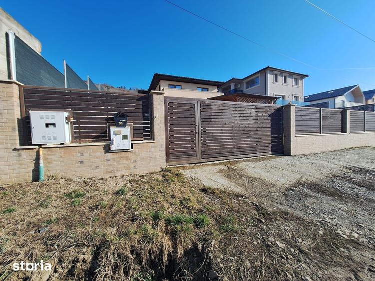 Casă cu 5 camere cu Teren 798 Mp în Apahida