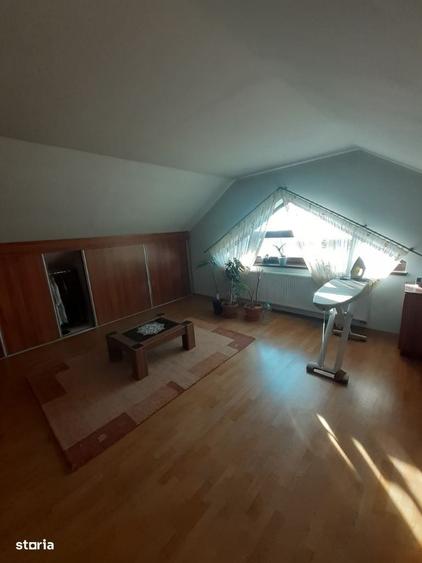 Casă cu 4 camere cu Teren 19200 Mp în Creaca