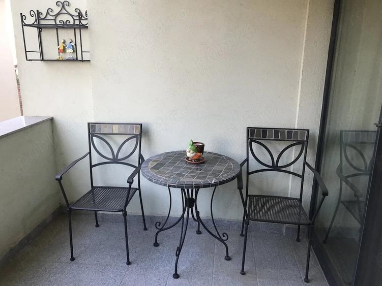 Apartament cu 3 camere decomandat în Soarelui
