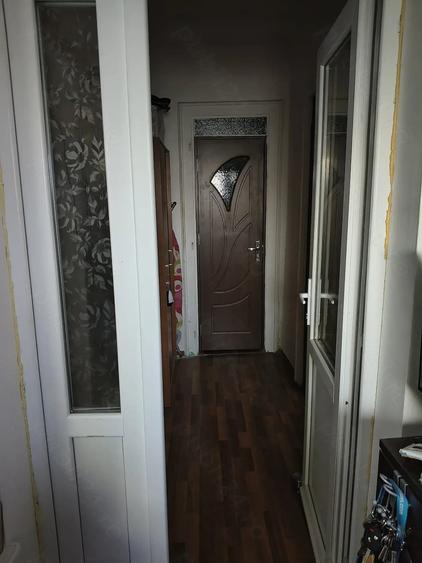 Apartament cu 3 camere semidecomandat în Șagului