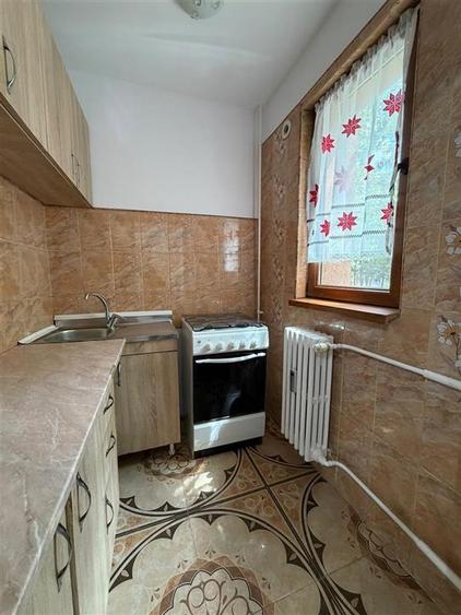 Garsonieră decomandată în Podu Roș