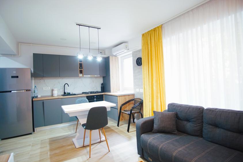 Apartament cu 2 camere semidecomandat în 13 Septembrie
