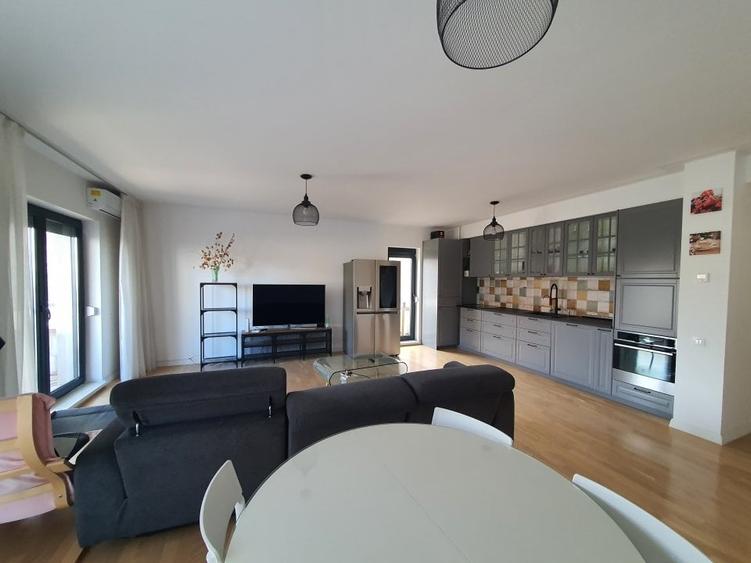 Apartament cu 3 camere decomandat în Domenii