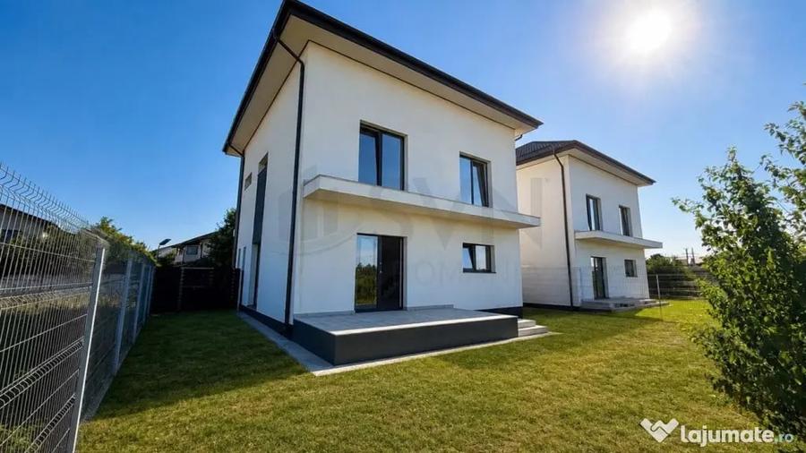 Casă cu 7 camere cu Teren 400 Mp în Corbeanca