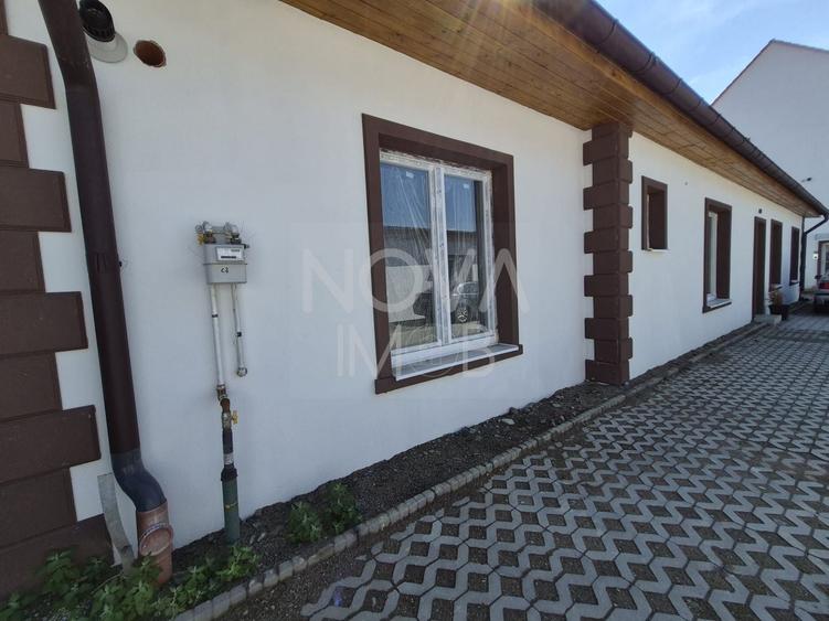 Apartament cu 3 camere semidecomandat în Turnișor