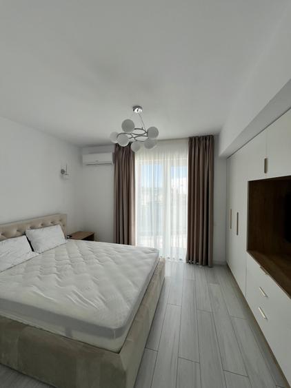 Apartament cu 2 camere decomandat, mobilat în Universitate