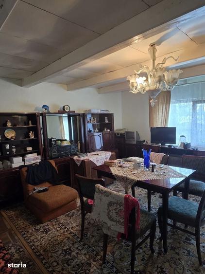 Casă cu 3 camere în Băcel