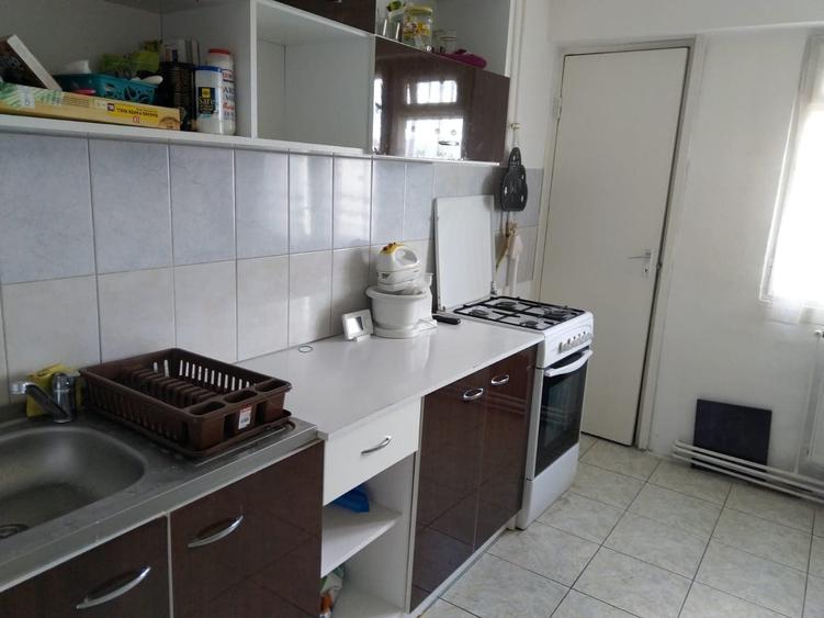Apartament cu 4 camere decomandat în Mărăști