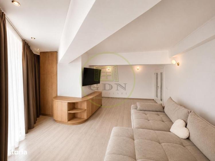 Apartament cu 3 camere decomandat în Jiului