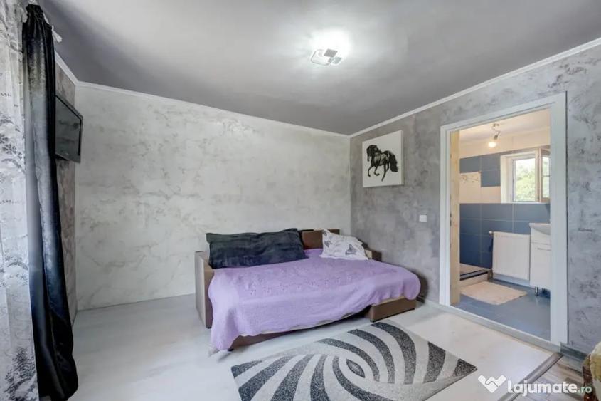 Casă cu 3 camere cu Teren 2200 Mp în Răcari