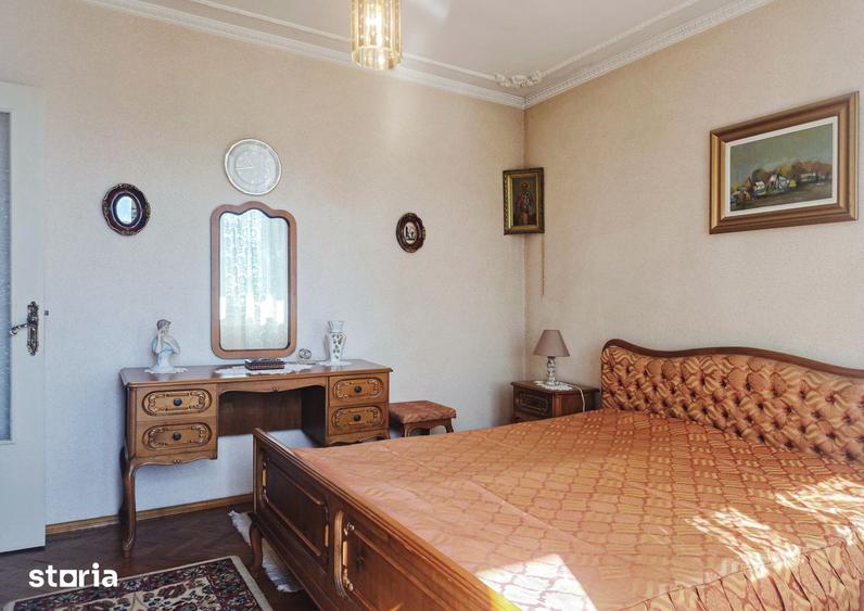 Apartament cu 3 camere semidecomandat în Mazepa 1