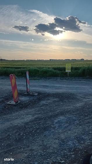 Teren de 9000 mp, în Dobroești