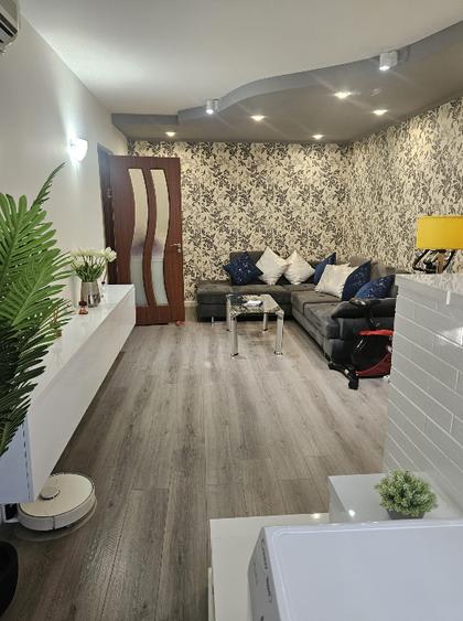 Apartament cu 3 camere decomandat, mobilat în Gorjului