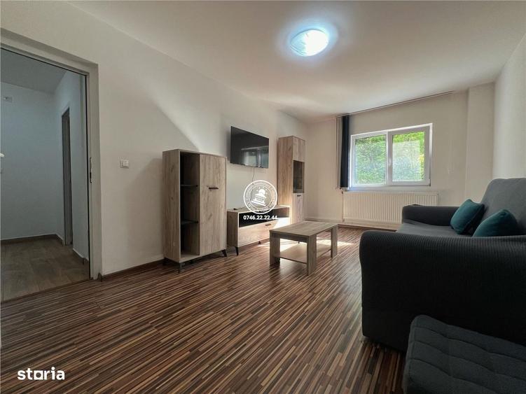 Apartament cu 3 camere decomandat în Târgu Cucu