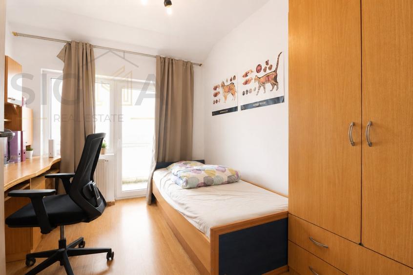 Duplex cu 10 camere cu Canalizare în Zorilor